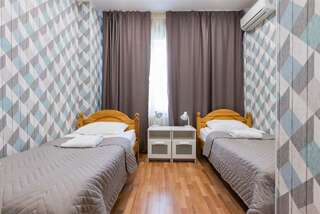 Гостиница Волна Уфа Номер с двумя отдельными кроватями и диваном-1